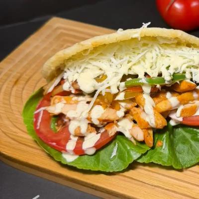 Arepa z kurczakiem